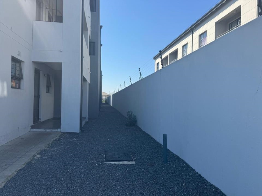 2 Bedroom Property for Sale in Parklands East Western Cape